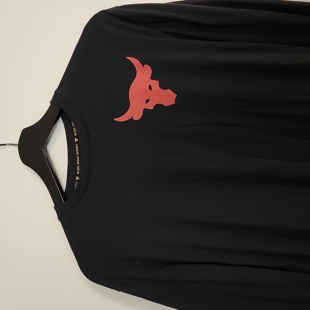 Project Rock Under Armour long sleeve t-shirt, Large, Black and red